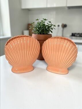 Deco Vintage Japan Shell-Shaped Coral Ceramic Vases Flowers Napkin Holder 6.75”
